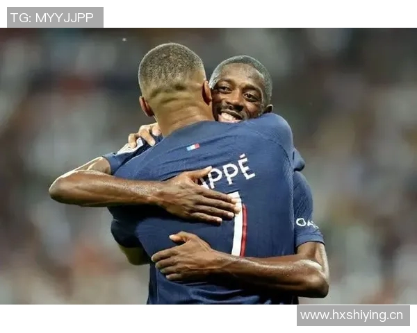 登贝莱荣归故里埃夫勒市展现金球奖荣耀回顾成长之路 登贝莱荣归故里埃夫勒市展现金球奖荣耀回顾成长之路