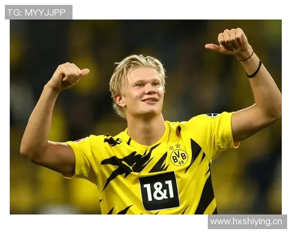 哈兰德分享休闲时光高尔夫球场上尽显运动魅力