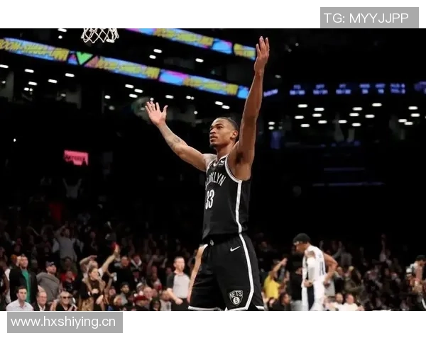 克拉克斯顿高效表现全队依赖他12投8中轻松砍下17分4篮板2助攻