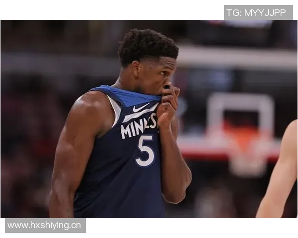 爱德华兹首节爆发拿下13分半场表现稳健三分球命中率高达40