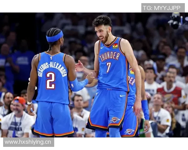 布克首发表现出色33分钟内高效砍下24分助力球队胜利