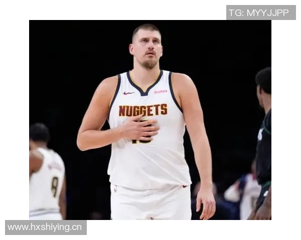 约基奇追平大O成NBA历史单场35分15篮板10助攻纪录的传奇时刻