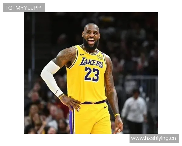 詹姆斯重温青春岁月更新IG头像展现16岁爆炸头造型采访照